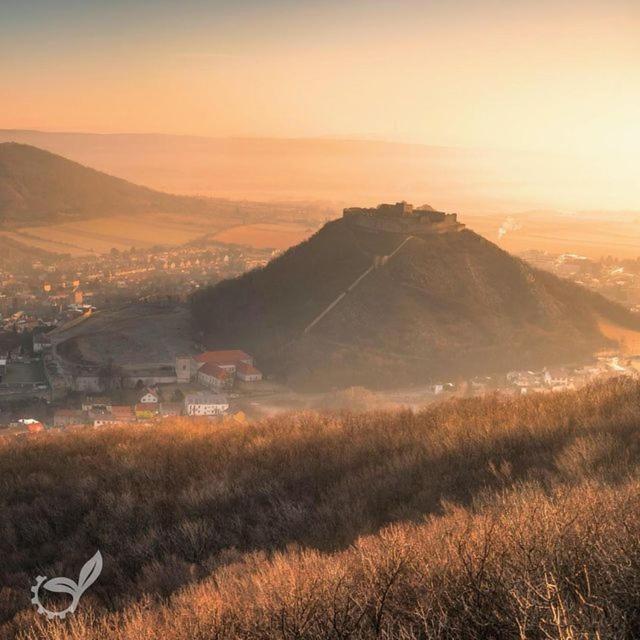 Sunrise Kube Hainburg an der Donau Exterior foto
